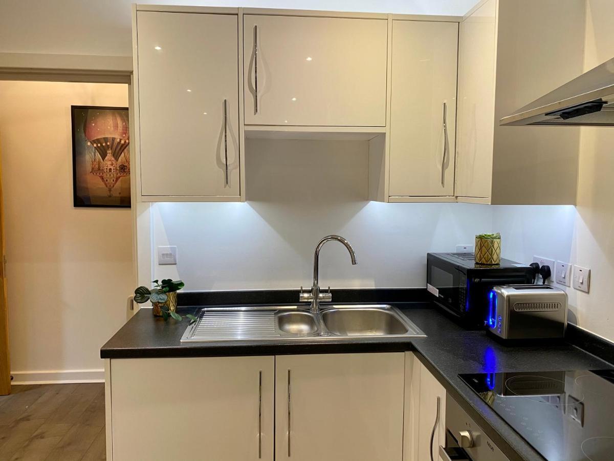 Stylish & Luxury Flat Croydon Exterior photo